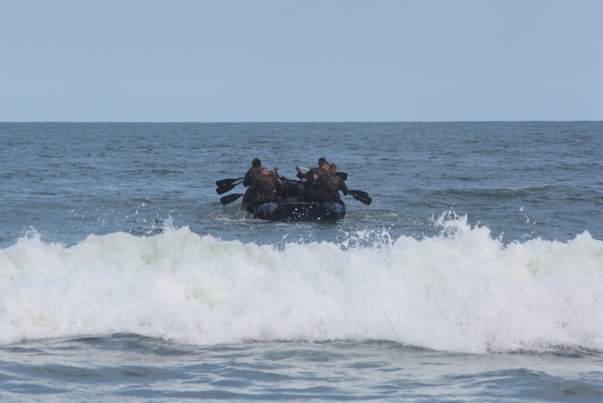Marines with 2nd Radio Bn. conduct amphibious operations