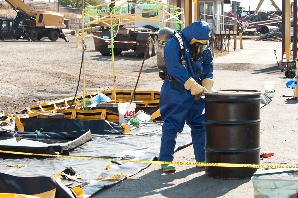 Air Force HAZMAT team assists local responders with chemical leak