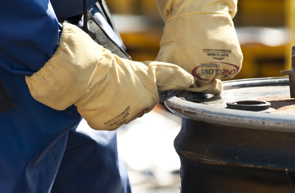 Air Force HAZMAT team assists local responders with chemical leak