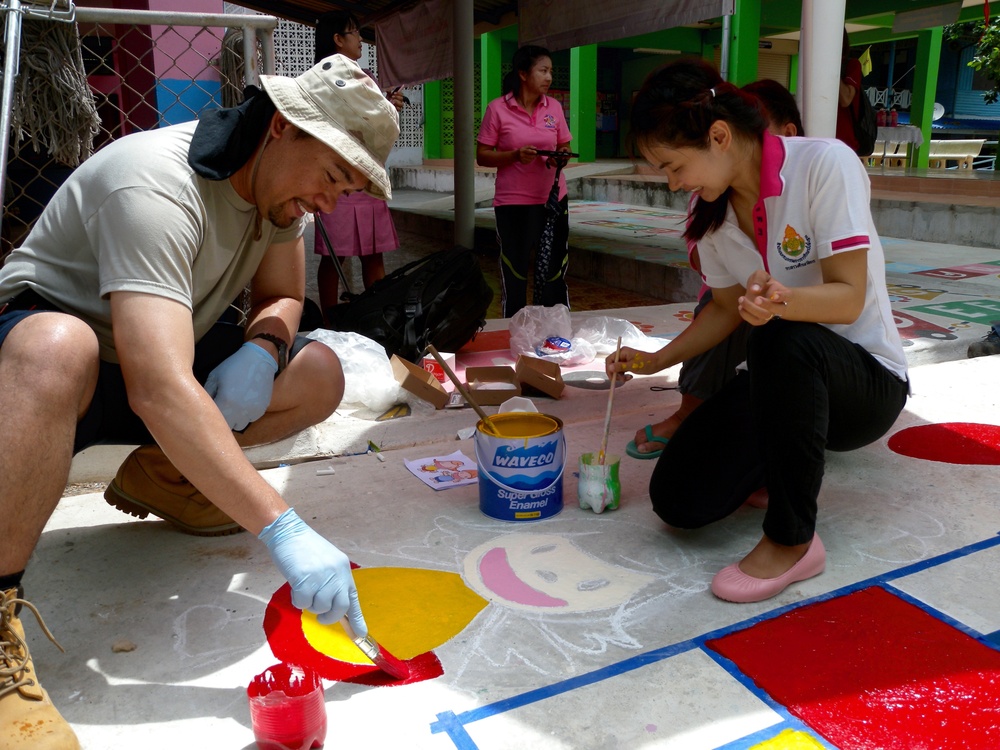 USNS Walter S Diehl, MSC Far East provide aid, build friendships in Thailand