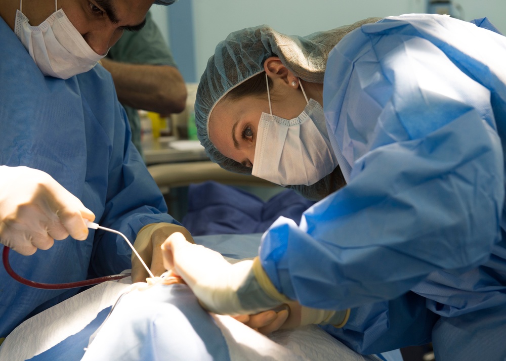 Operation Smile dentist performs surgery aboard USNS Mercy during Pacific Partnership 2015