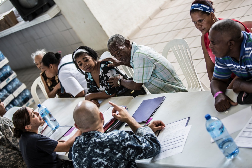 Marines establish a presence in Dominican Republic