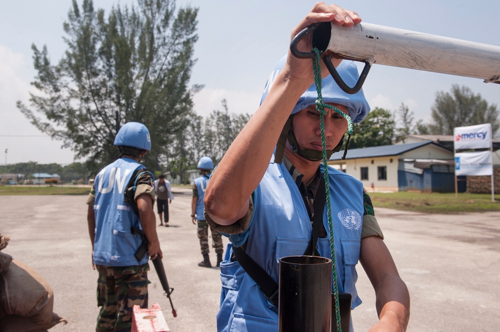 Malaysian armed forces secure distribution site during Exercise Keris Aman 2015