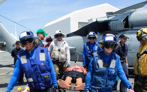 USNS Mercy (T-AH 19) conducts mass casualty drill during Pacific Partnership 2015