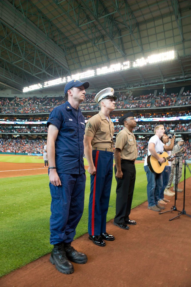 Astros honor military members