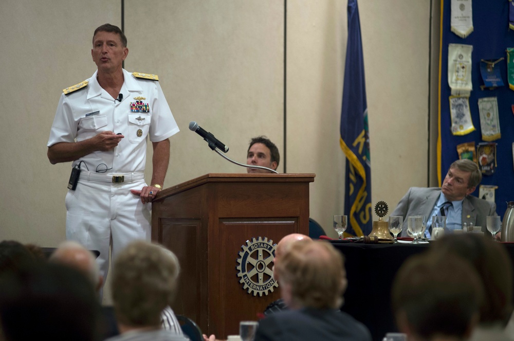 Admiral speaks during Kansas City Navy Week