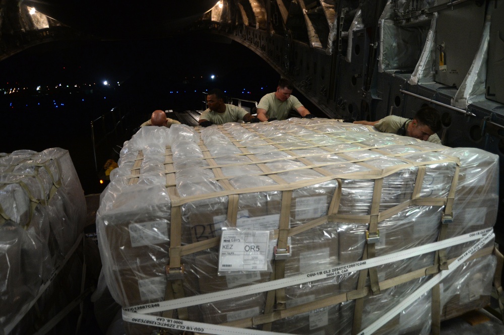 C-17 crew members provide Operation Inherent Resolve support