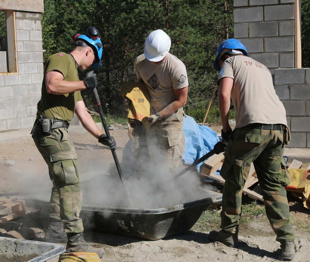 Norwegian engineers assist American engineers in Estonia