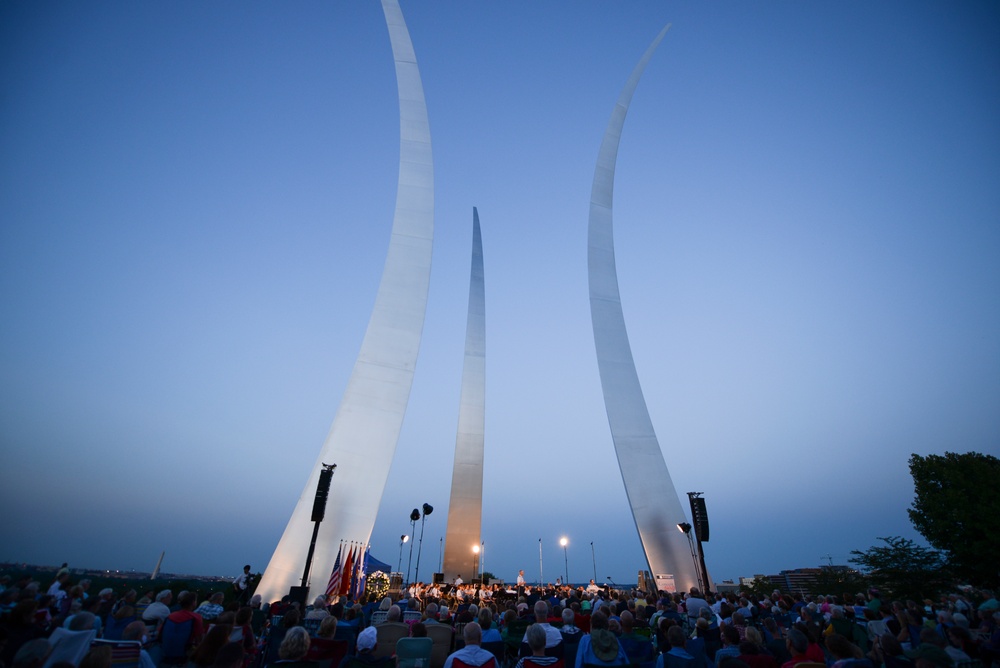 Greatest generation honored during wreath laying, AF band concert