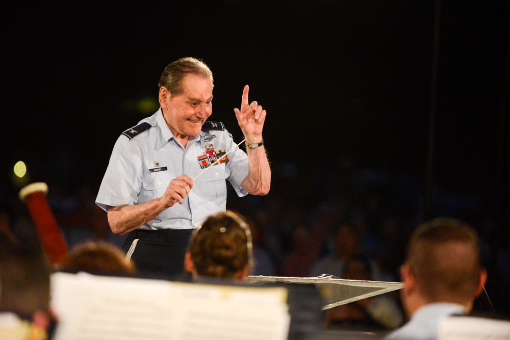 Greatest generation honored during wreath laying, AF band concert