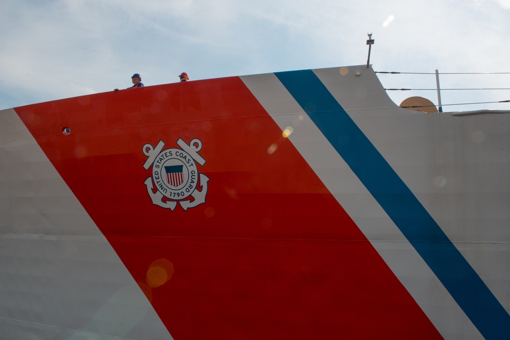 Coast Guard Cutter James arrives to Baltimore