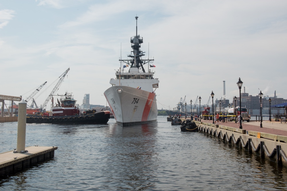 Coast Guard Cutter James arrives to Baltimore