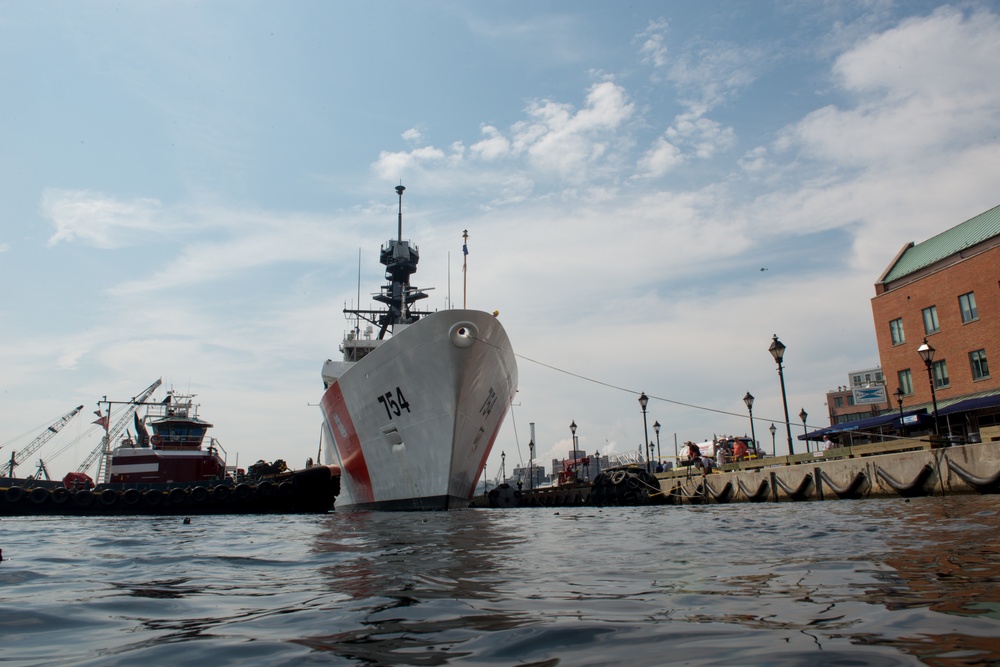 Coast Guard Cutter James arrives to Baltimore