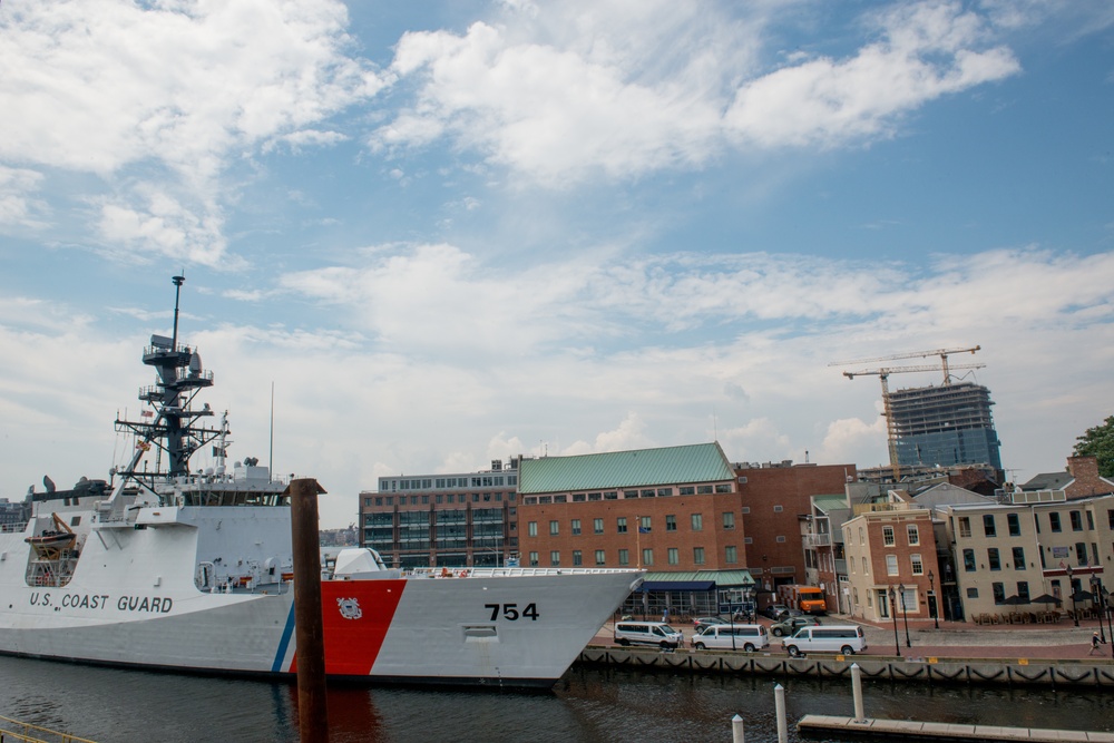 Coast Guard Cutter James arrives to Baltimore