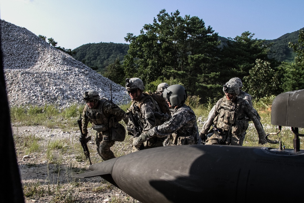 2nd CAB supports 2-1 Cavalry during exercise