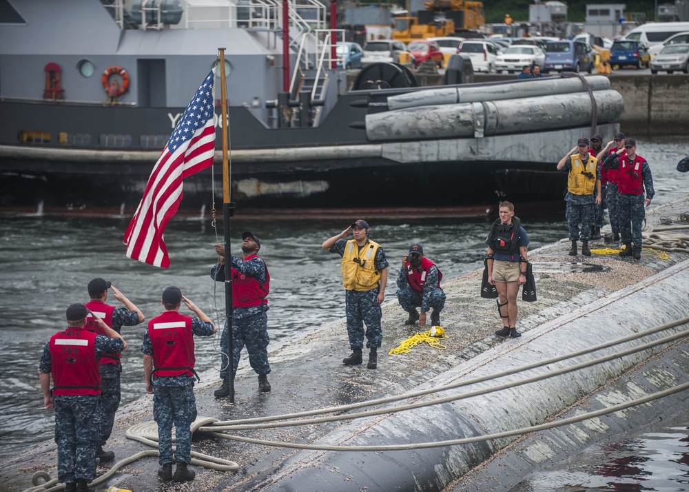 USS America action