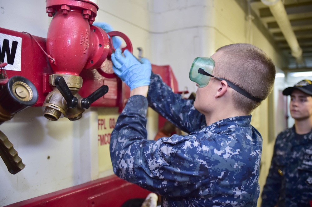 USS Dwight D. Eisenhower maintenance