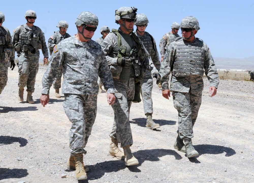 Chief of the National Guard Bureau visits Guard troops at National Training Center