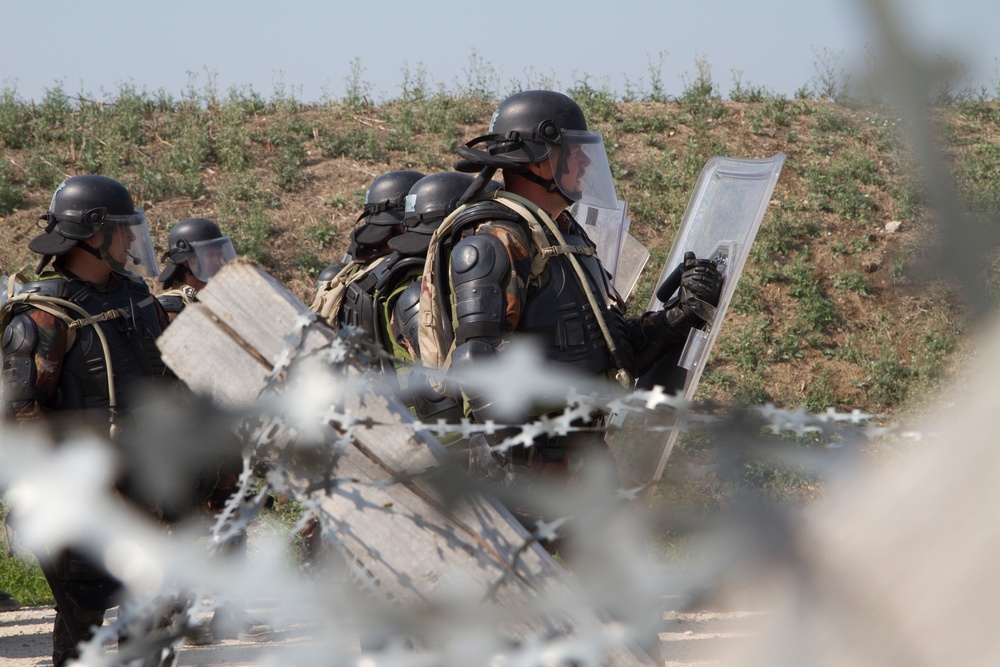 Hungarian forces enter KFOR mission, conduct Freedom of Movement training