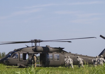 Lifeliner signal Soldiers hone technical, tactical skills