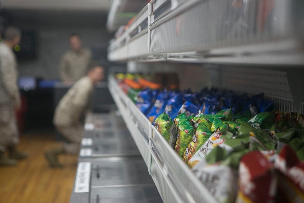 MCCS Marines bring comforts of home to the field