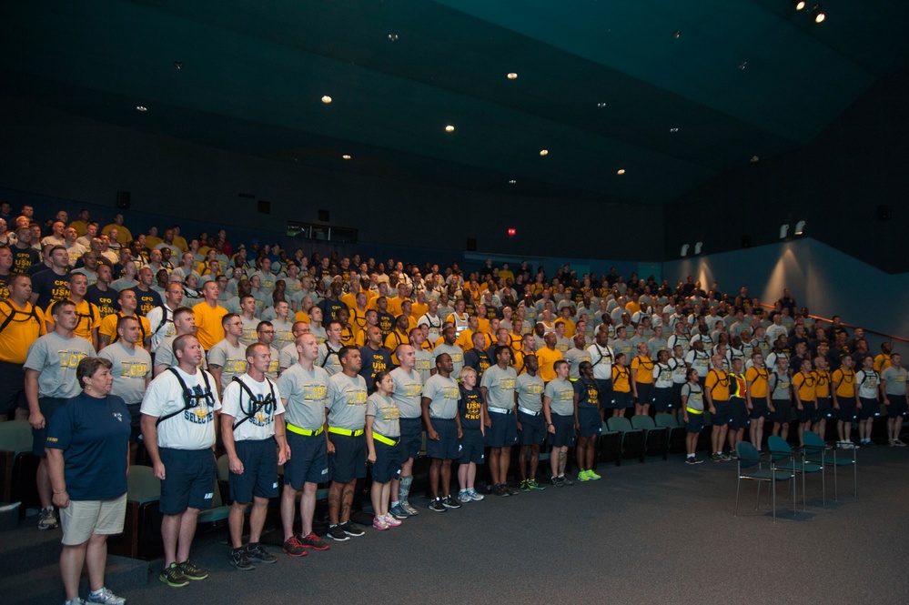 USS Abraham Lincoln chief petty officer selectees visit USS Wisconsin for Navy heritage event