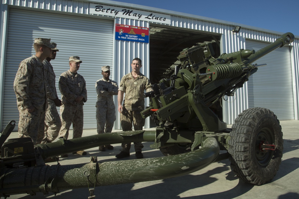 New Zealand Soldiers, U.S. Marines share techniques for upcoming artillery shoot