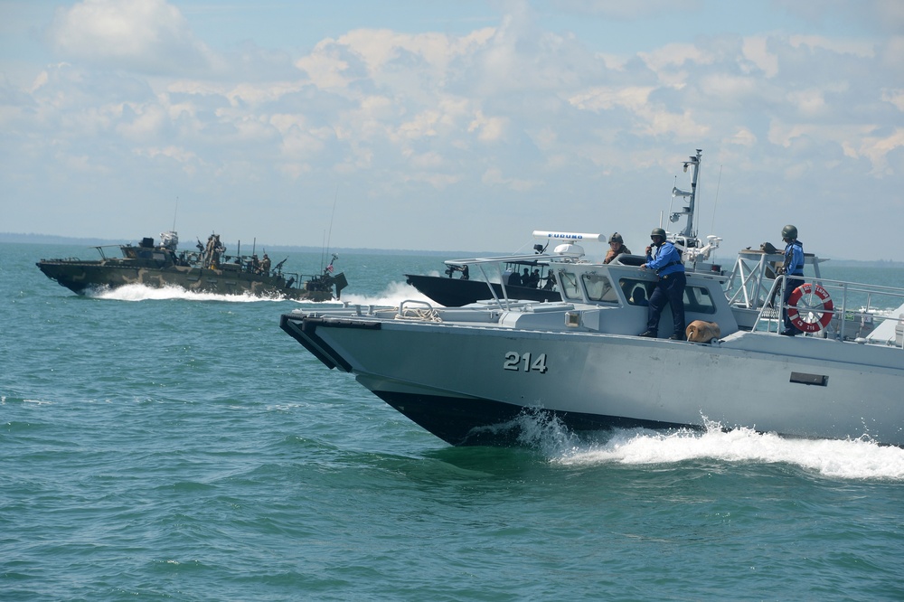 CRS-4 conducts high value asset training with Royal Malaysian Navy