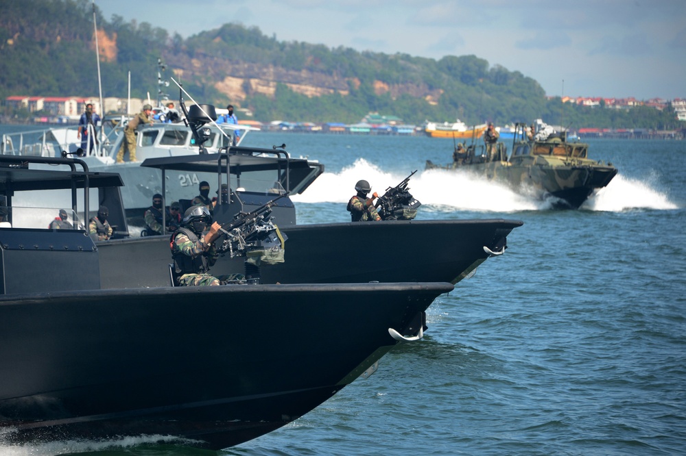 CRS-4 conducts high value asset training with Royal Malaysian Navy