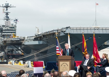 SECNAV speaks at ceremony commemorating agreement to construct 210 megawatt direct current solar facility