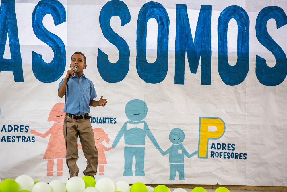 Marines and Sailors bring joy to Santo Domingo