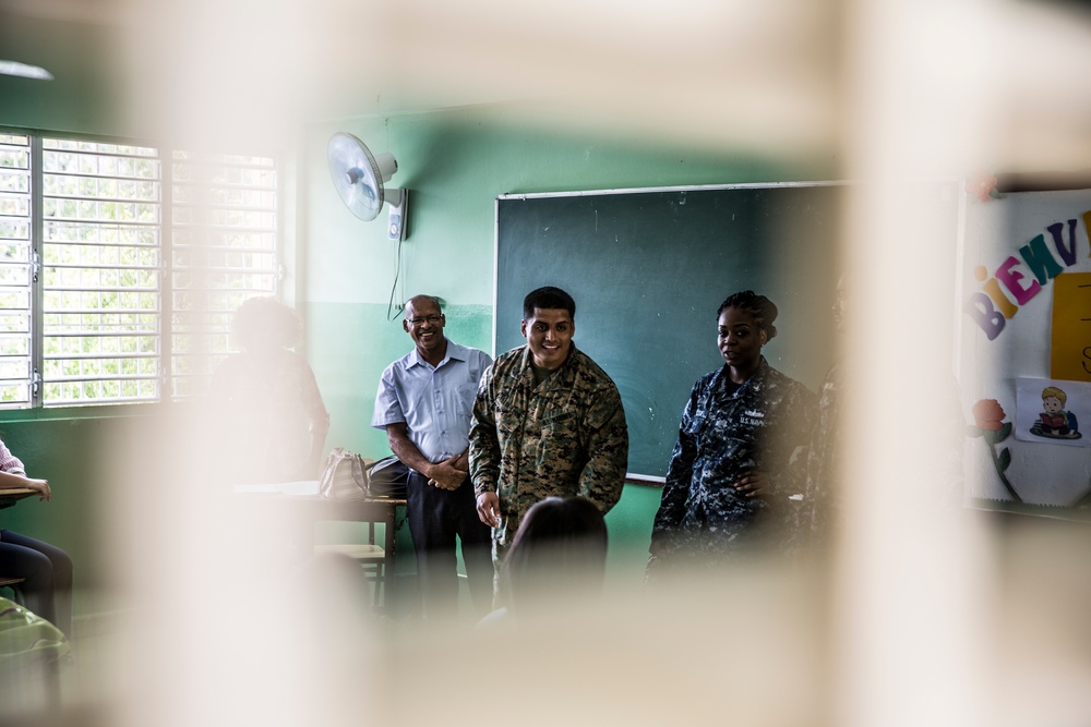 Marines and Sailors bring joy to Santo Domingo