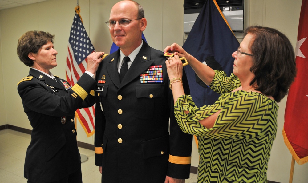 Army Reserve leader pins on first star