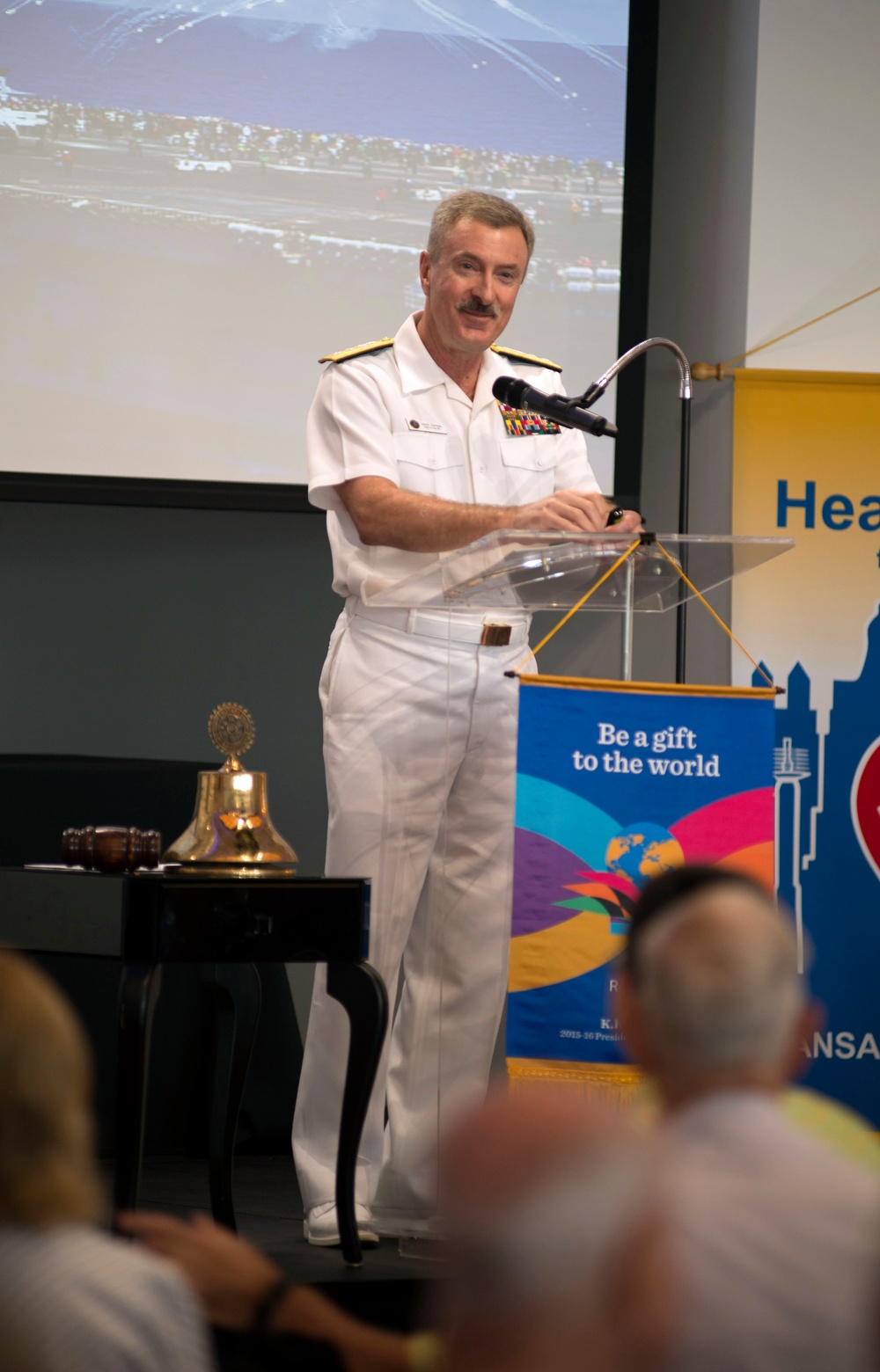 Admiral speaks at Rotary Club 13 during Kansas City Navy Week