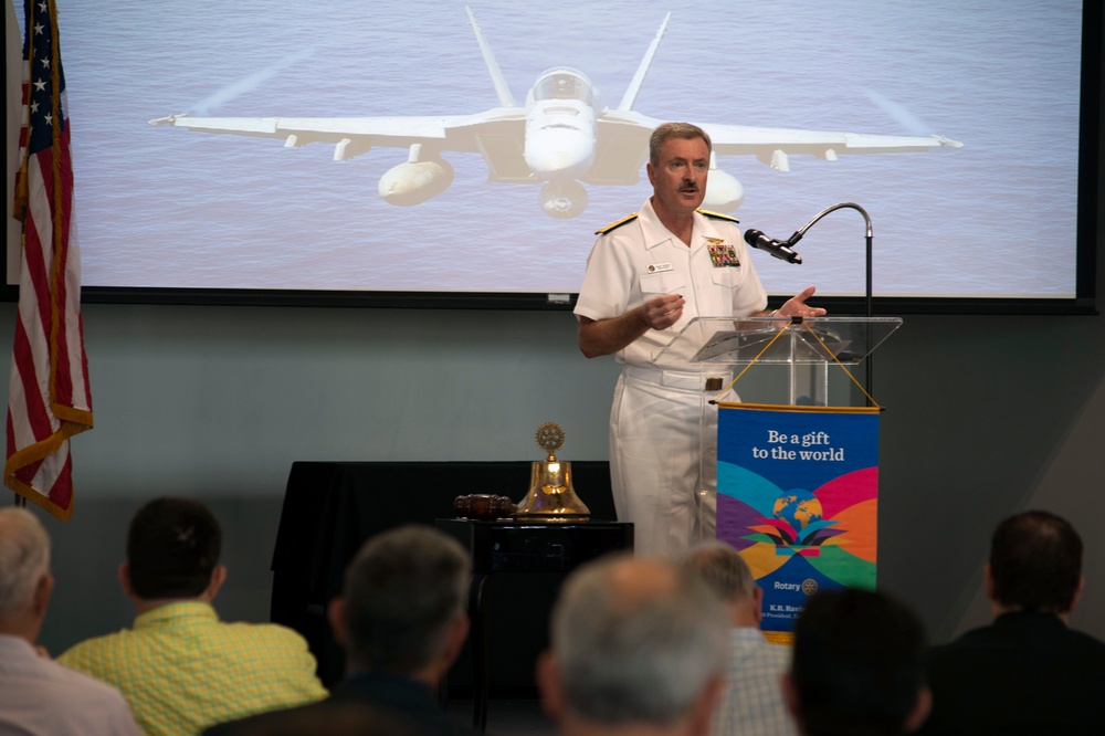 Admiral speaks at Rotary Club 13 during Kansas City Navy Week