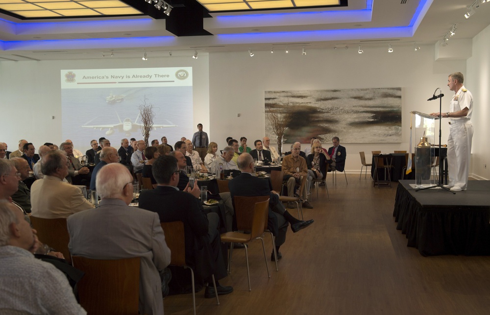 Admiral speaks at Rotary Club 13 during Kansas City Navy Week