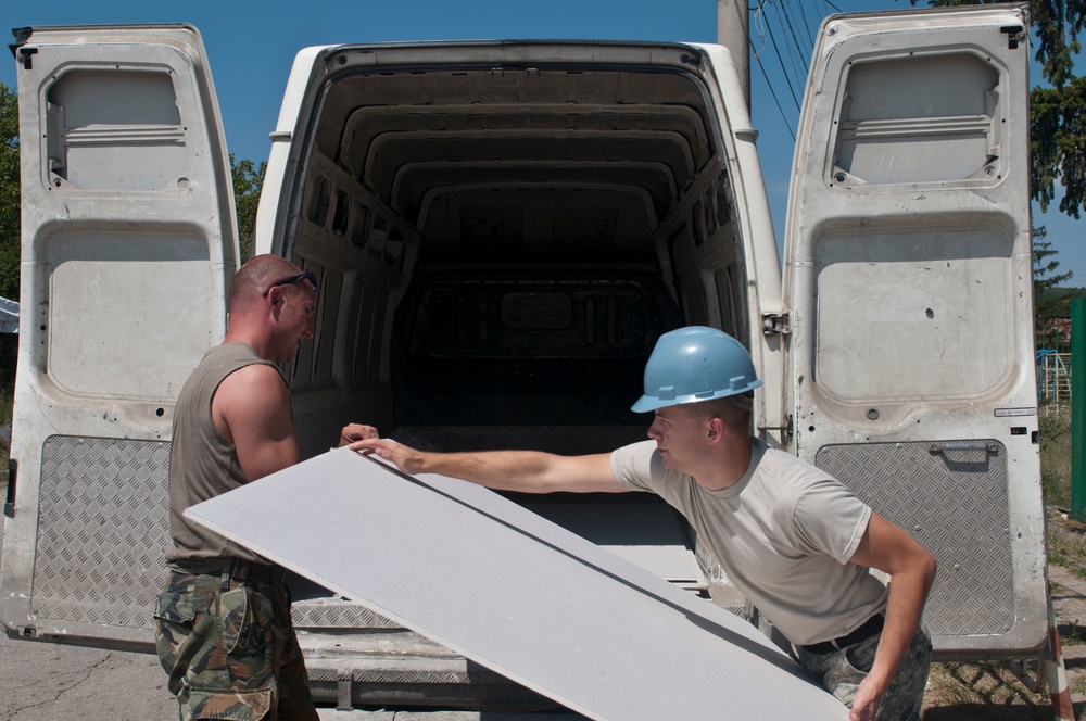 390th Engineer Company builds learning opportunities for Bulgarians