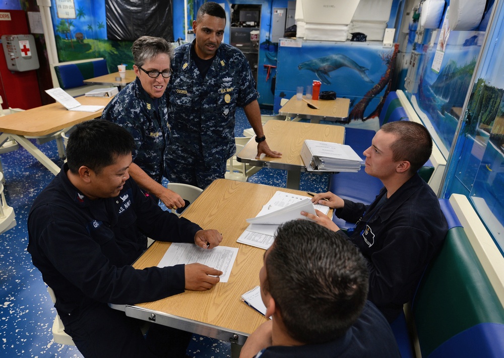 US Pacific Fleet Master Chief Susan Whitman visits USS Hopper