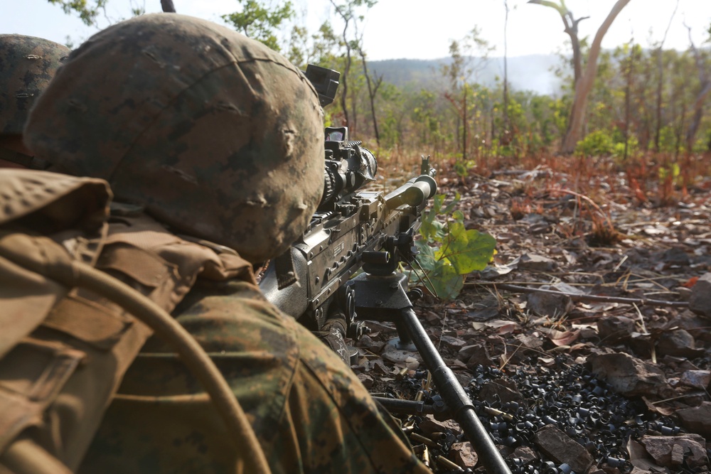 Marine Corps live-fire squad attacks in the Outback