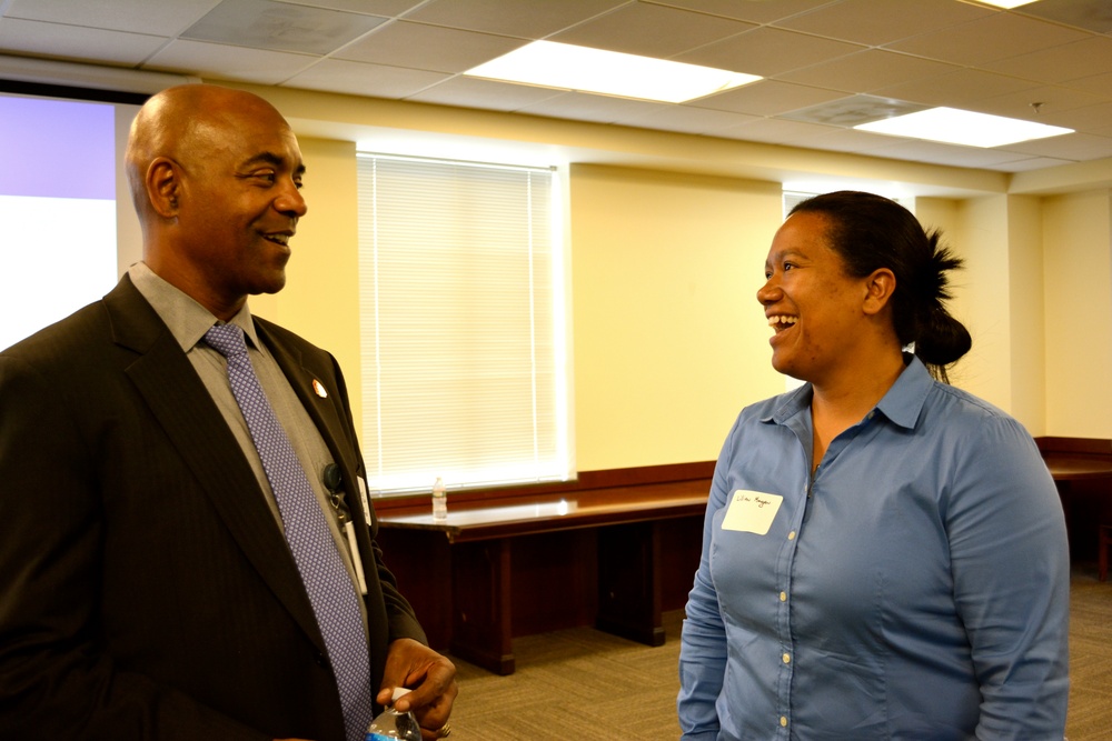 Veterans and spouses flex networking muscles at Hiring Our Heroes event