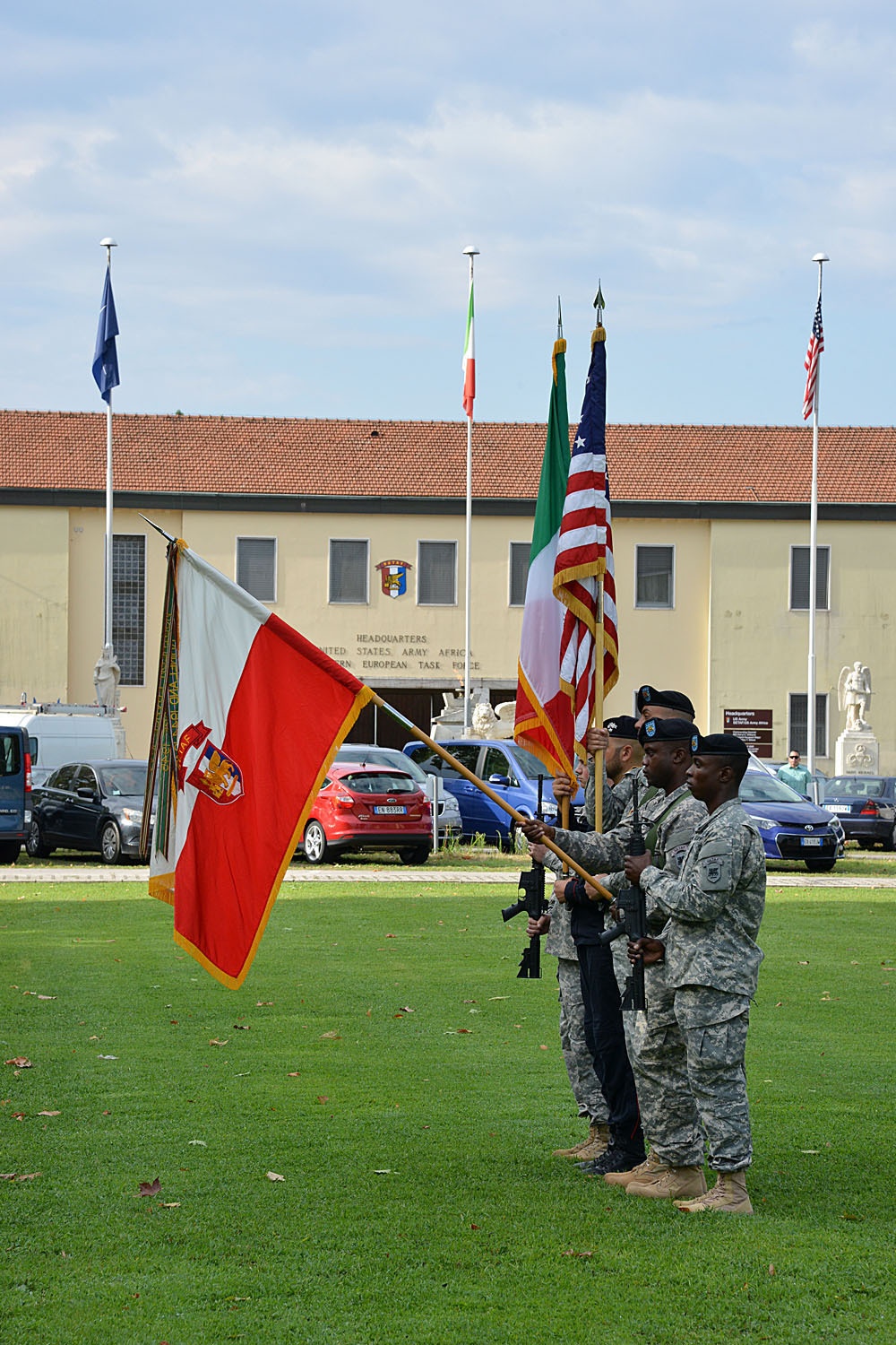 Patch ceremony for BG Kenneth H. Moore, Jr.Caserma Ederle, Vicenza, Italy