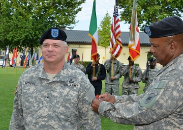 Patch ceremony for BG Kenneth H. Moore, Jr.Caserma Ederle, Vicenza, Italy