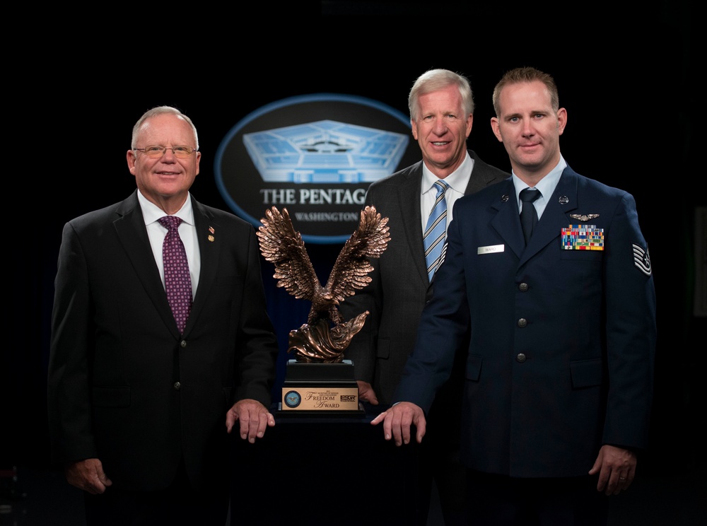 2015 Secretary of Defense Freedom Award