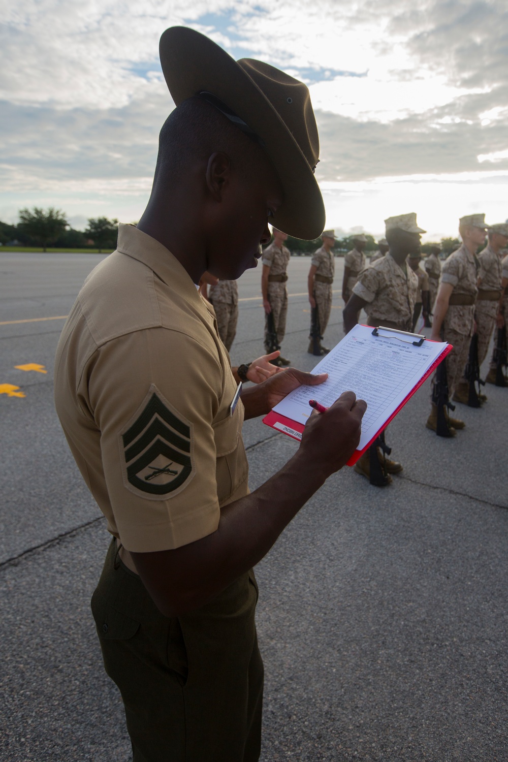 Marine recruits display teamwork during initial drill evaluation on Parris Island