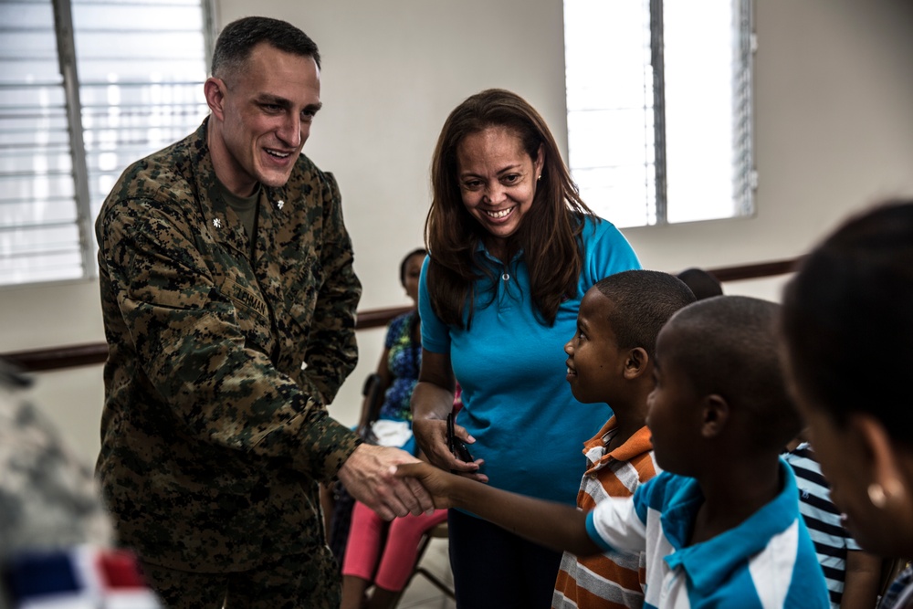 Marines generate smiles in Dominican Republic