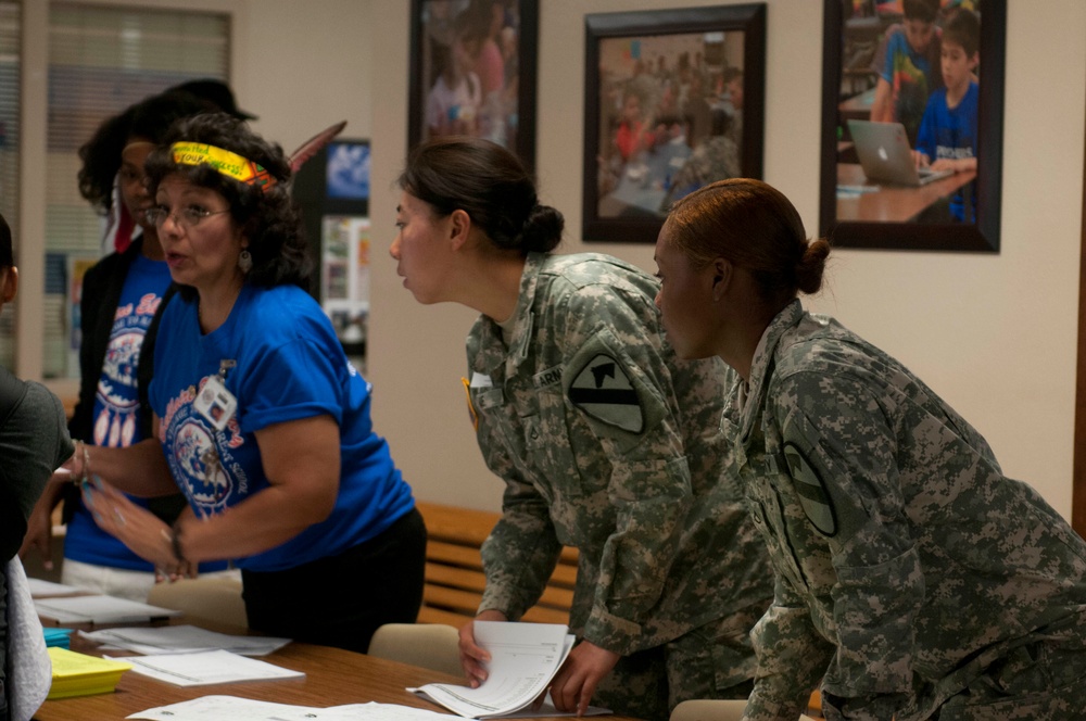 Fort Hood Soldiers help students on first day of school