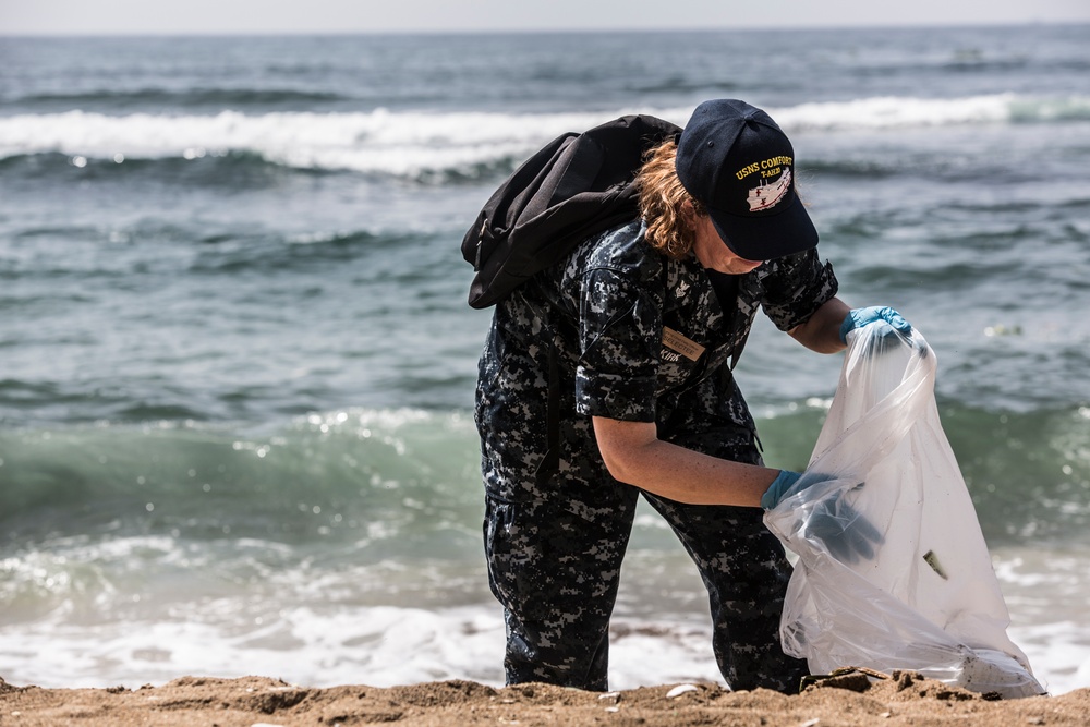 Dominican Republic: Beach clean up