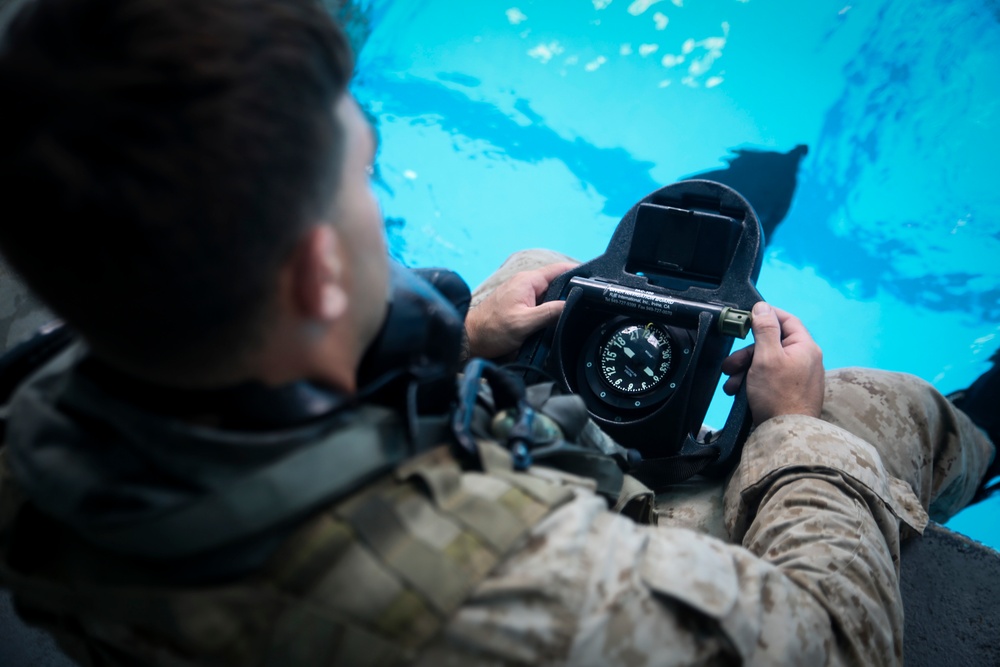 2nd Recon Bn. prepares for Marine Combatant Diver Course