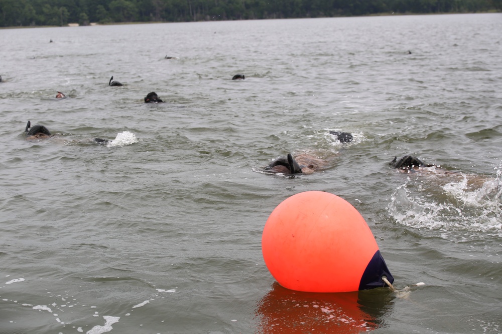 2nd Recon Bn. prepares for Marine Combatant Diver Course