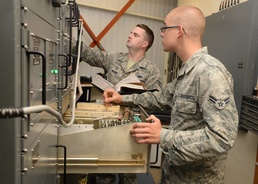 Altus Airmen provide airfield support